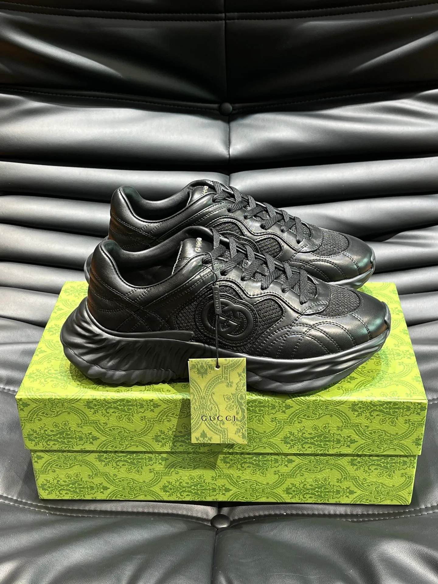 Men's Men's Shoes💰p760 "Gucc*" Ri Men's Men's Shoes💰p Men's Men's Shoes💰ple Series 2024ss👫Couple Style Casual Sports Shoes, buy the original and accurately reproduce it! Restore the quality of details, Gucci Ri men's shoes 💰p men's shoes 💰ple series sports shoes are made with innovative stitching technology to create a flowing texture like water. The leather design is paired with three-dimensional interlocking Double G leather patches and Gucci letter metal accessories, creating a free flowing texture of the entire shoe with a 3D effect. A classic and versatile piece that feels super comfortable on your feet! Female 35-40 Male 38-45